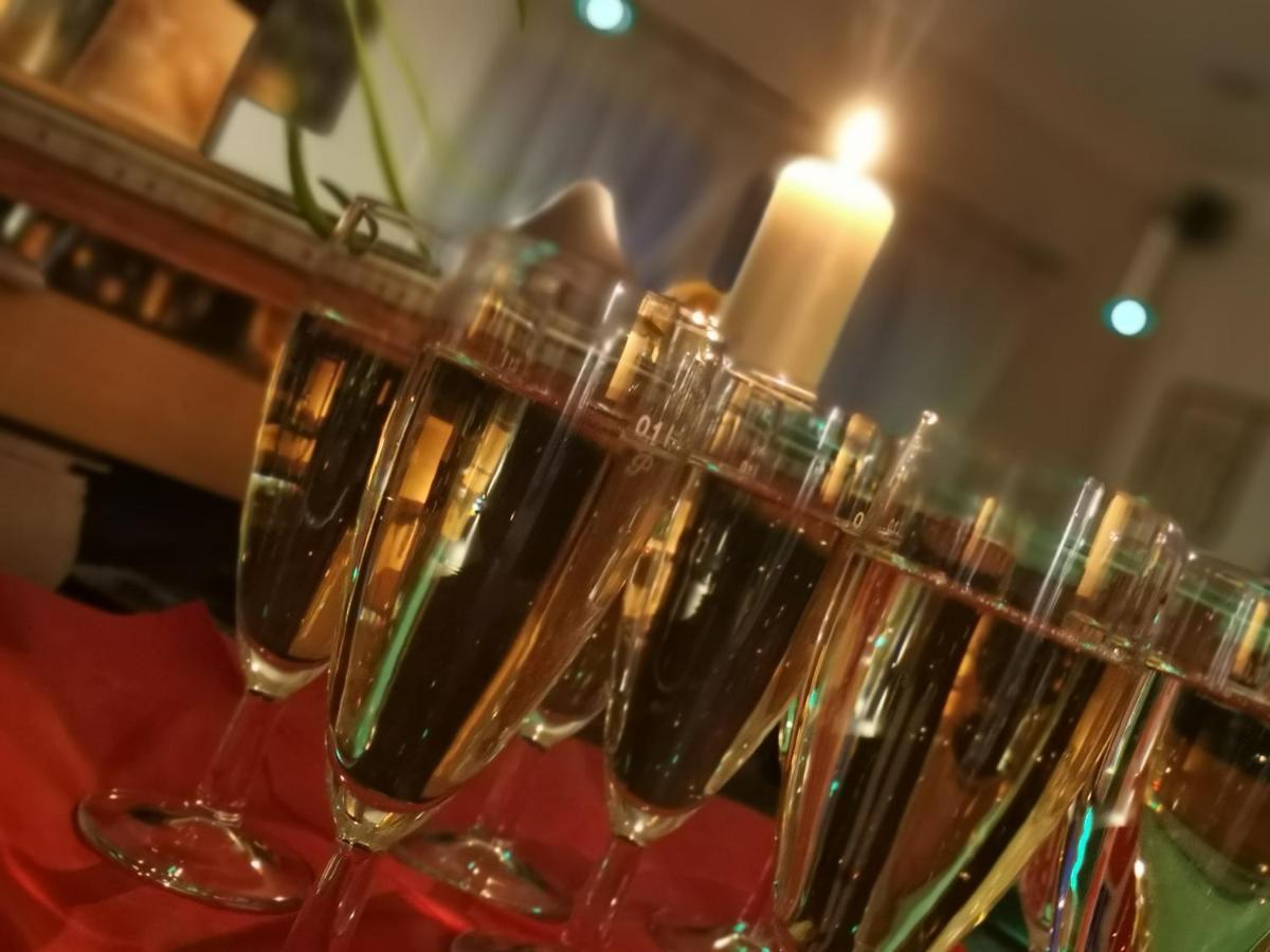 Stedinger Landhotel & Cafe Berne Экстерьер фото